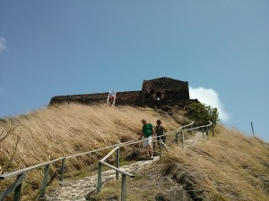 4d looking up to fort (1280x960)