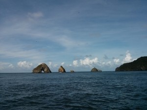 1f rocks north of Tobago (1280x960)