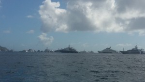 3 mega yachts (1280x720)