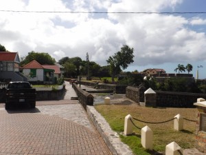 2q top of spillway