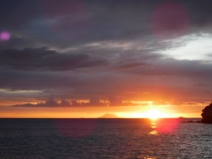 1f Sunset and Island of Nevis (1024x768)
